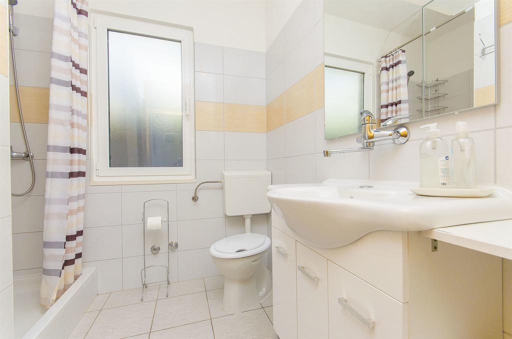 Apartment Antonio Bogomolje Екстериор снимка